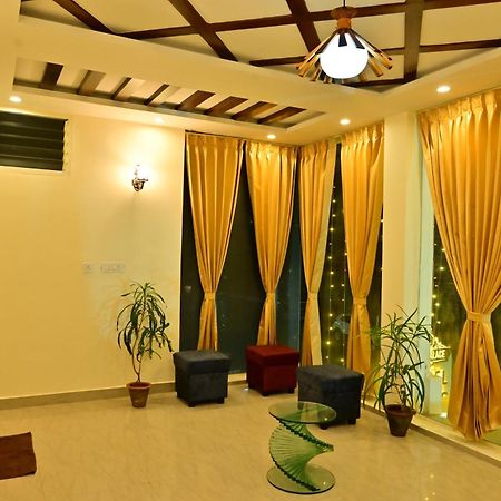 Hotel Boss Palace Mysore Eksteriør billede