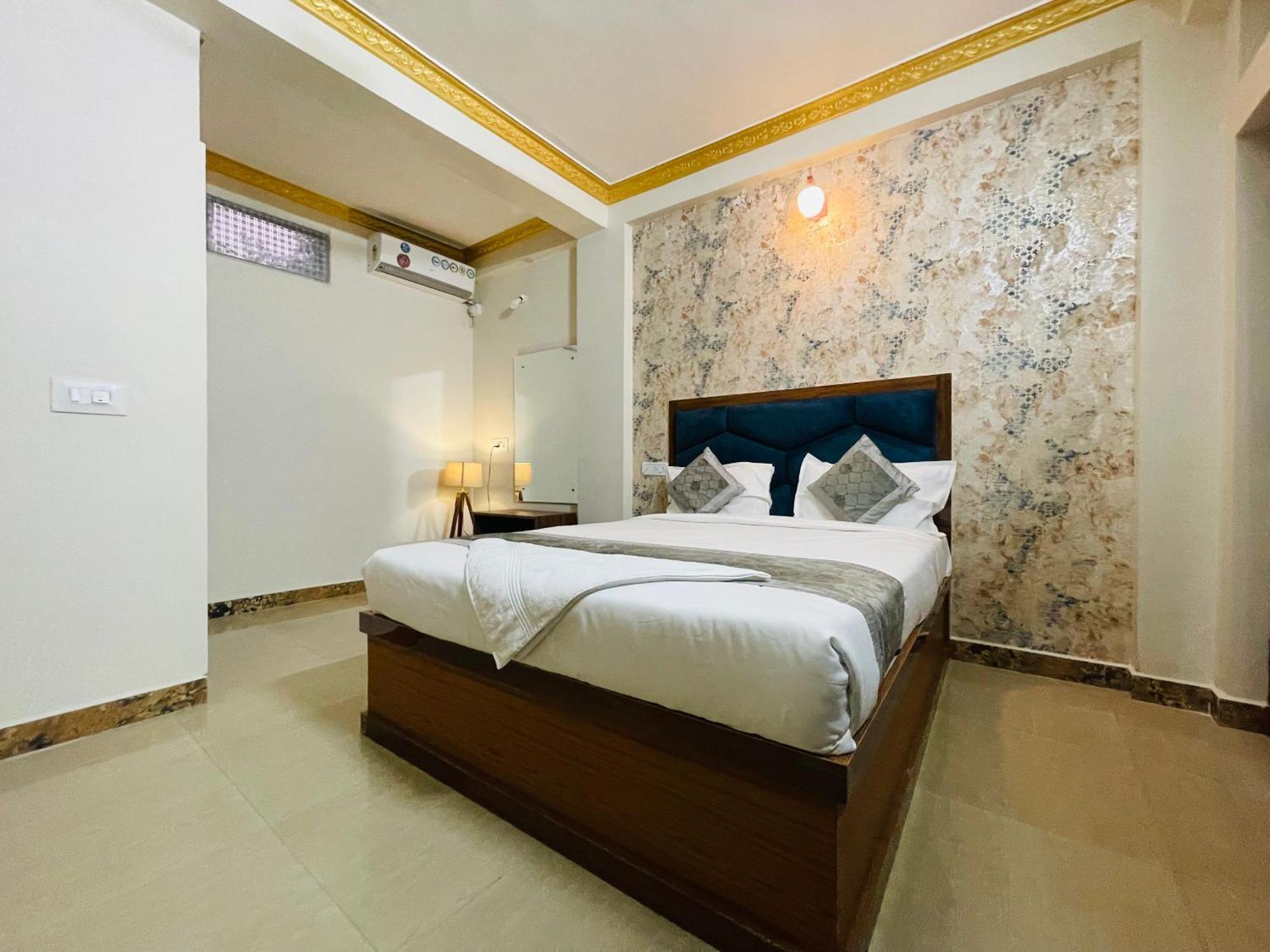 Hotel Boss Palace Mysore Eksteriør billede