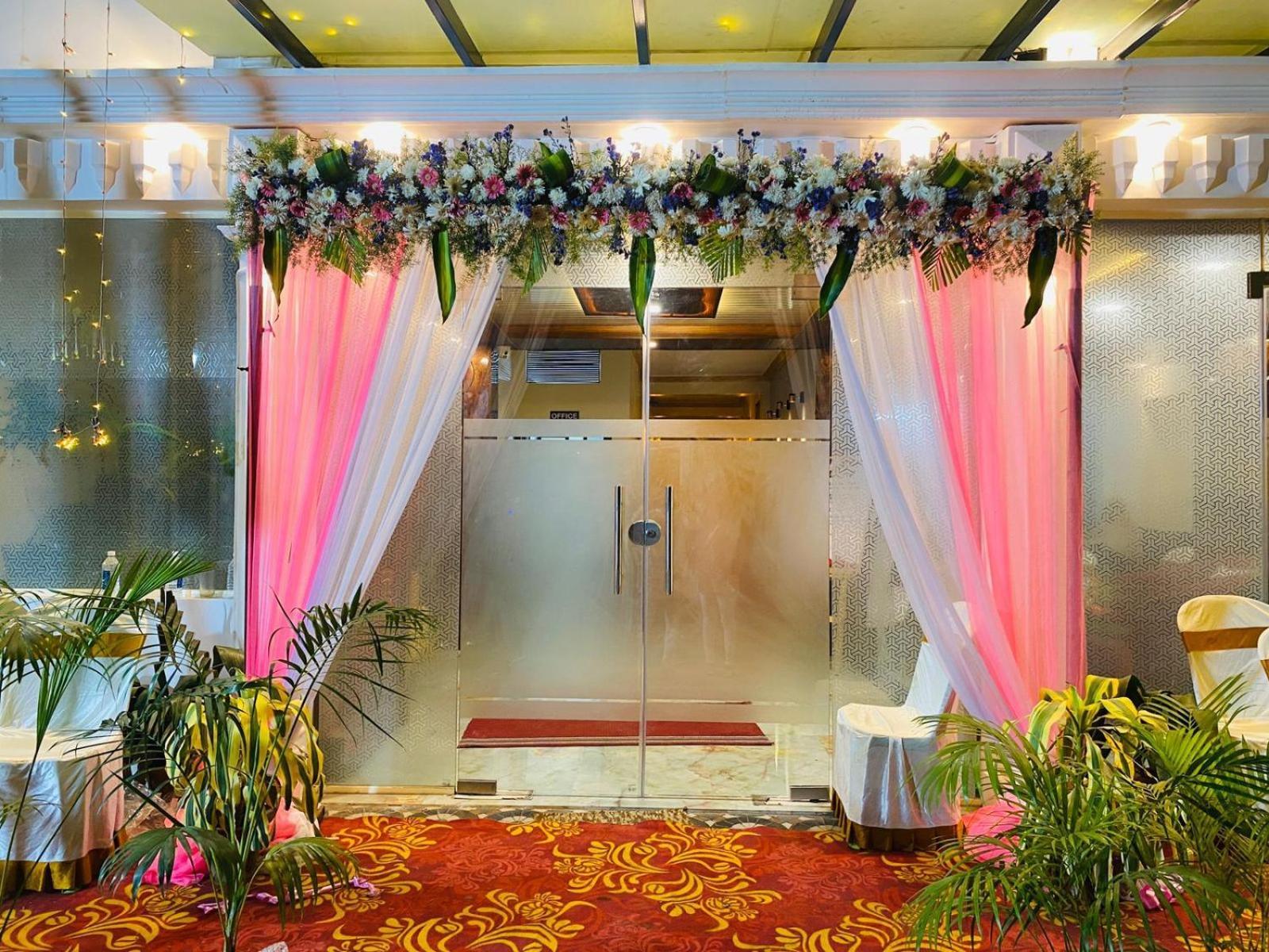 Hotel Boss Palace Mysore Eksteriør billede