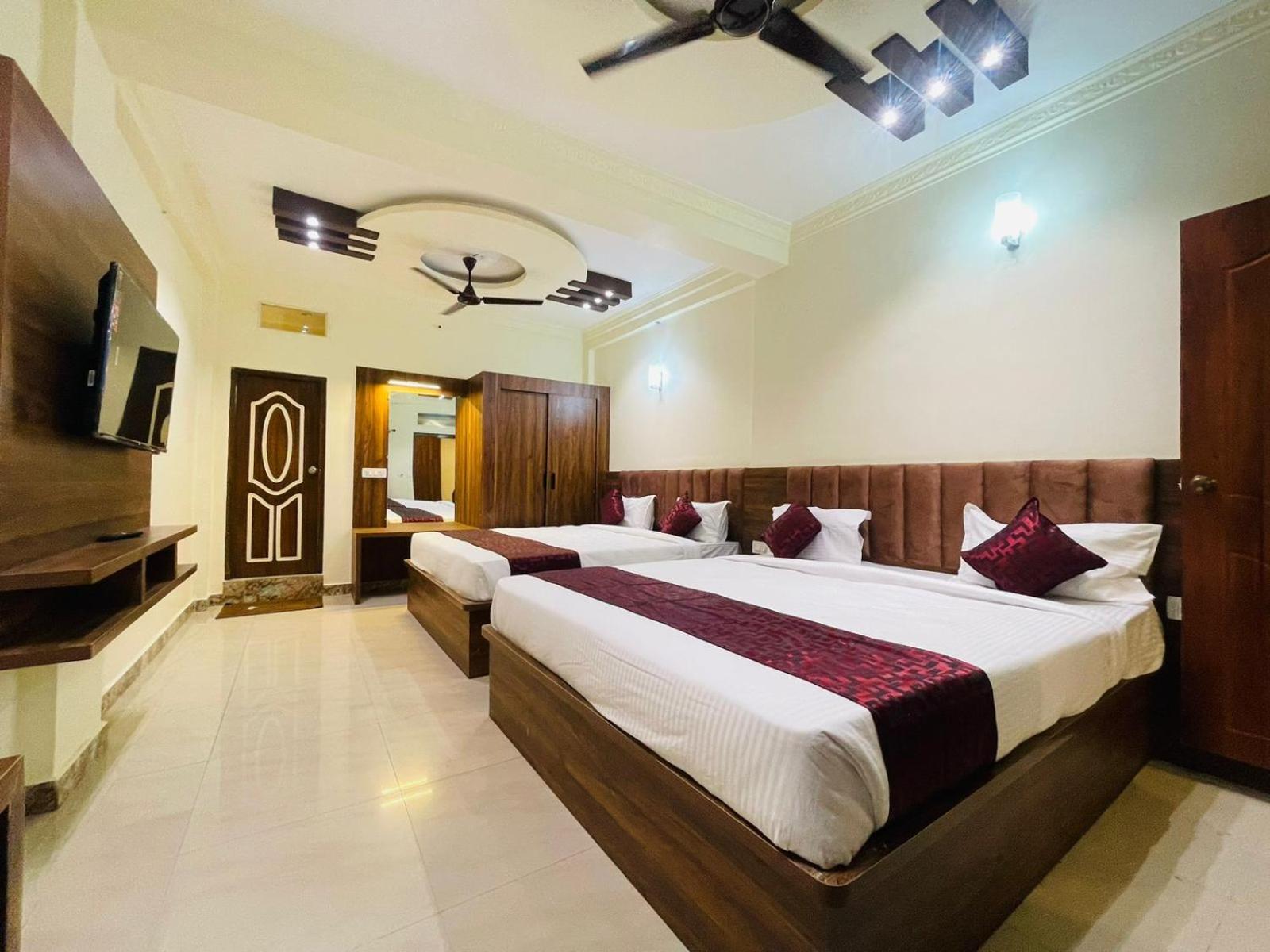 Hotel Boss Palace Mysore Eksteriør billede