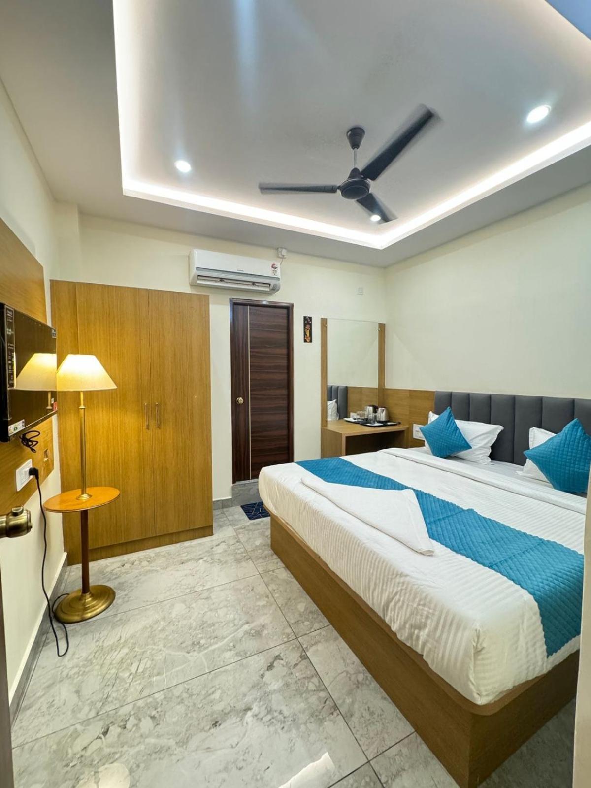 Hotel Boss Palace Mysore Eksteriør billede